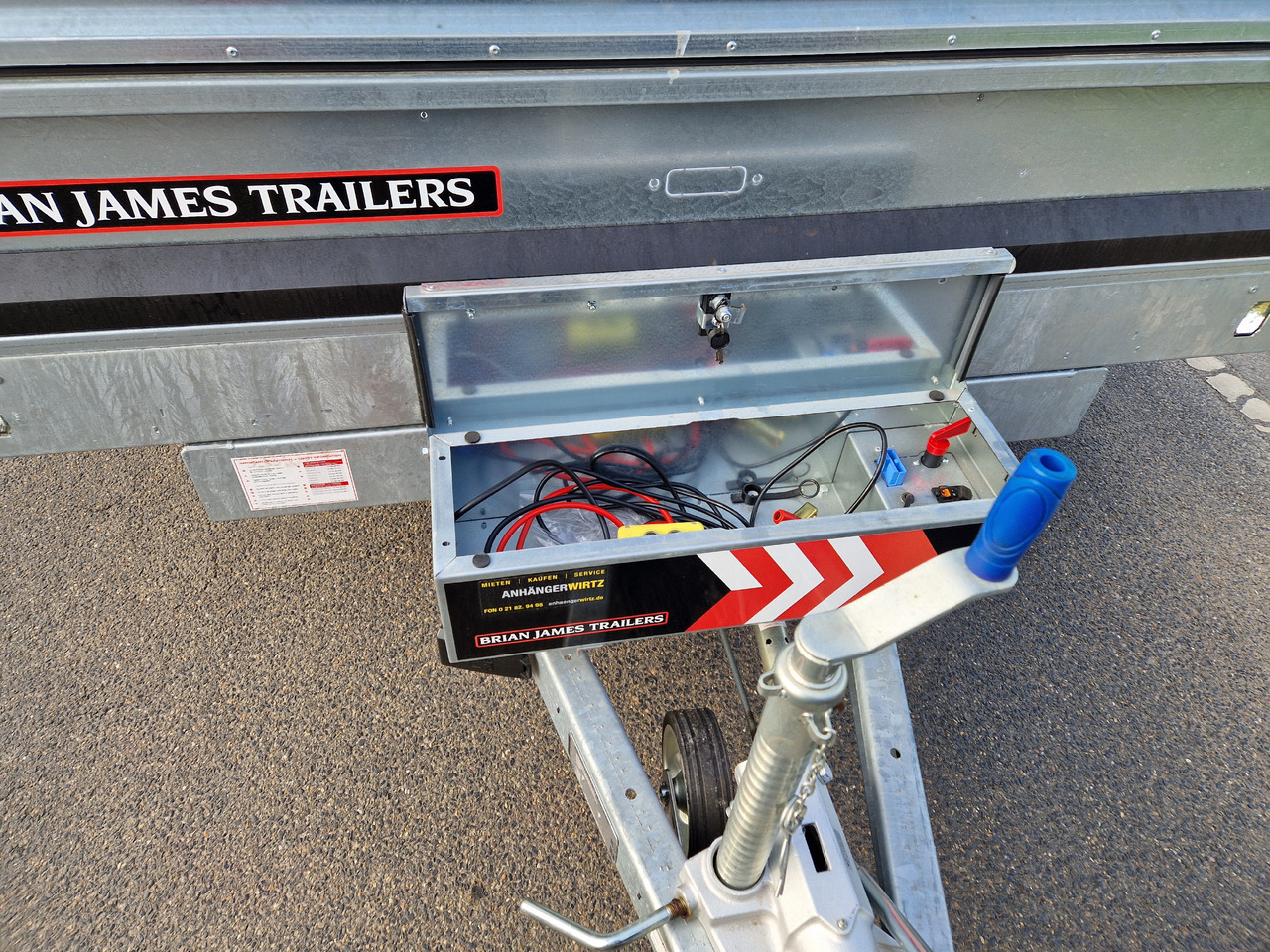 Brian James Trailer Tipper 526-4020 400x200x100cm Aufsatz elek. blackline LED Tridem 3500kg Aktion - Trailer jungkit: gambar 5 Brian James Trailer Tipper 526-4020 400x200x100cm Aufsatz elek. blackline LED Tridem 3500kg Aktion - Trailer jungkit: gambar 5
