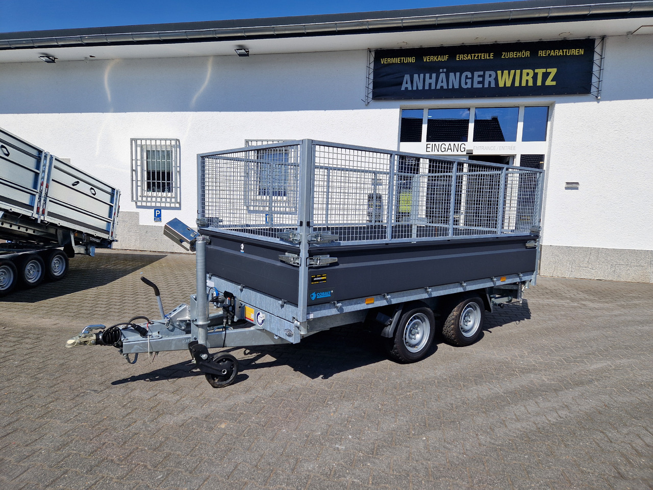 COBALT+ 335x180x40cm black +40cm hohe Aluwände Rampen Stützen Laubgitter 70cm Parabel 3500kg - Trailer jungkit: gambar 4 COBALT+ 335x180x40cm black +40cm hohe Aluwände Rampen Stützen Laubgitter 70cm Parabel 3500kg - Trailer jungkit: gambar 4