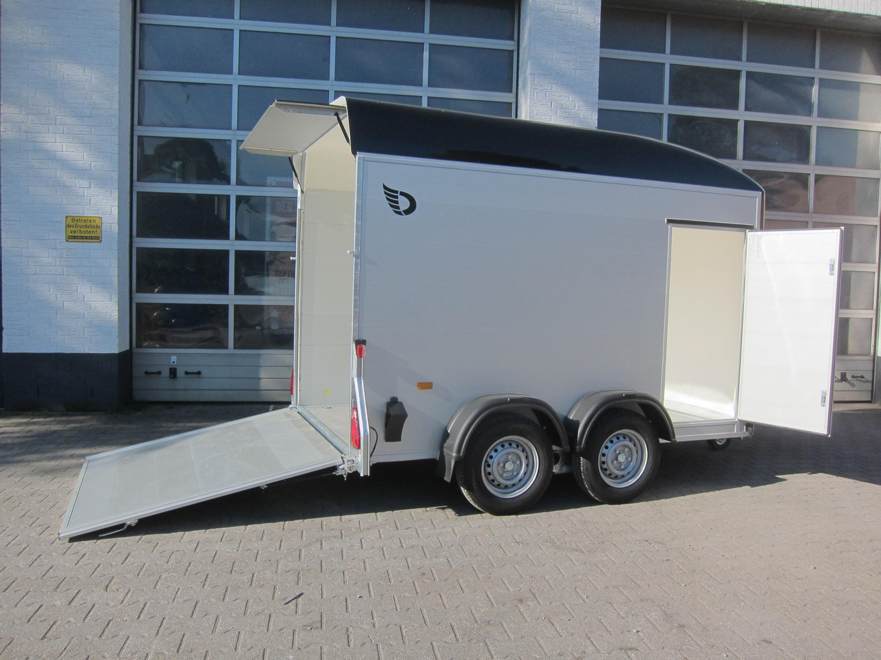 Cargo Roadster 500 312x167x199cm Alu Poly black Seitentür 100km/H Pullman 2000kg Sommer Aktion 2025 - Trailer kotak tertutup: gambar 1 Cargo Roadster 500 312x167x199cm Alu Poly black Seitentür 100km/H Pullman 2000kg Sommer Aktion 2025 - Trailer kotak tertutup: gambar 1