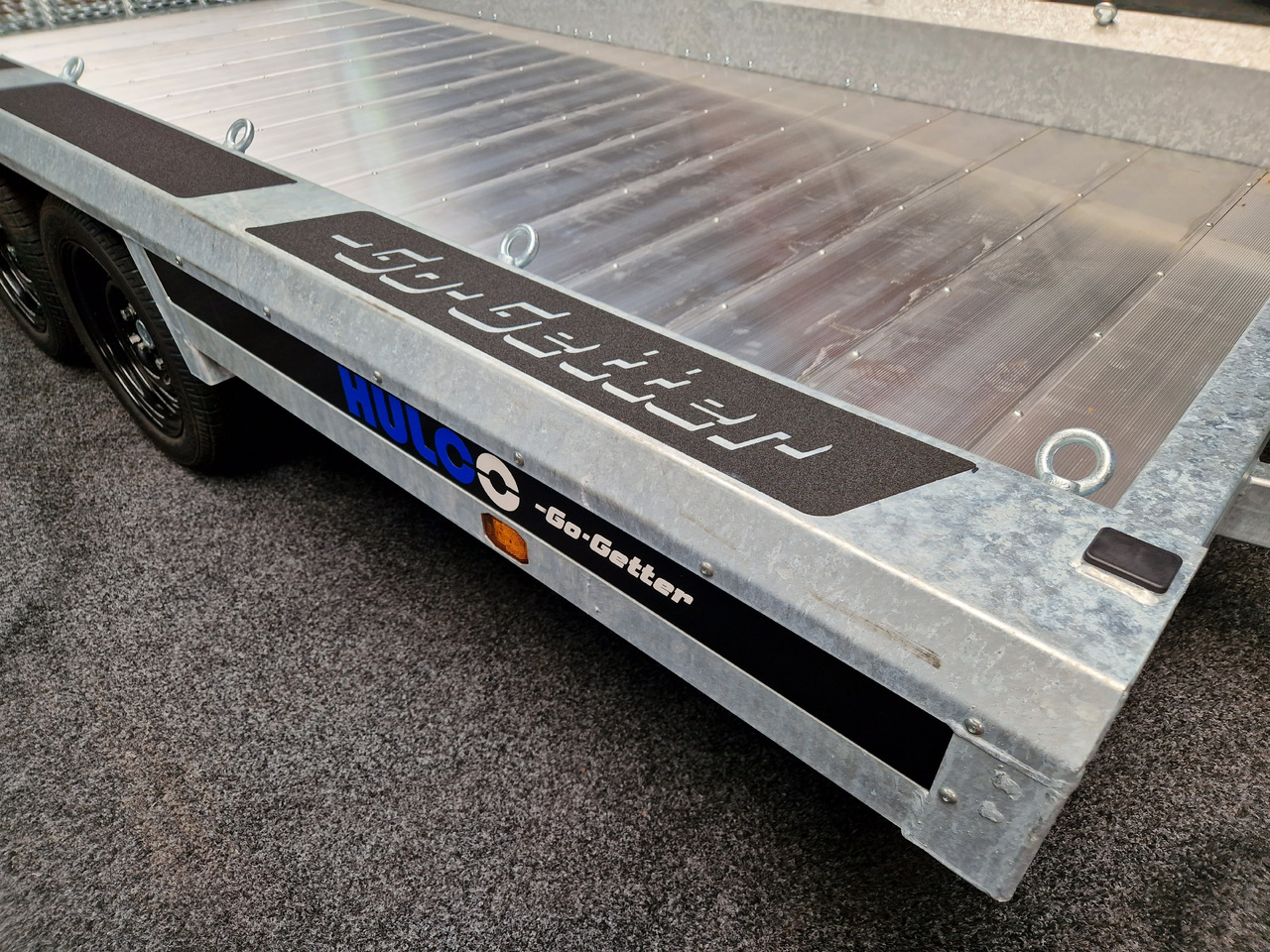 HULCO TERRAX-3 Go Getter Aluboden 394x180x27cm Heckrampe 150cm LED Tridem 3500kg - Trailer untuk mesin konstruksi: gambar 2 HULCO TERRAX-3 Go Getter Aluboden 394x180x27cm Heckrampe 150cm LED Tridem 3500kg - Trailer untuk mesin konstruksi: gambar 2