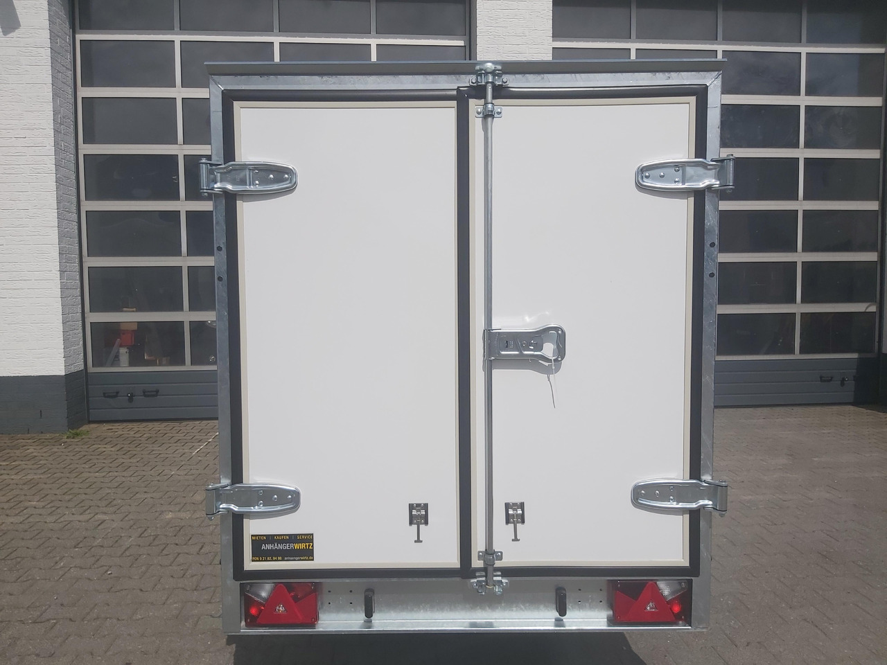 Karavan Kargo Camp TFS S Midi 320x150x150cm aero Seitentür Fenster Strom 230V (S) 750kg gebremst Modell 22: gambar 12