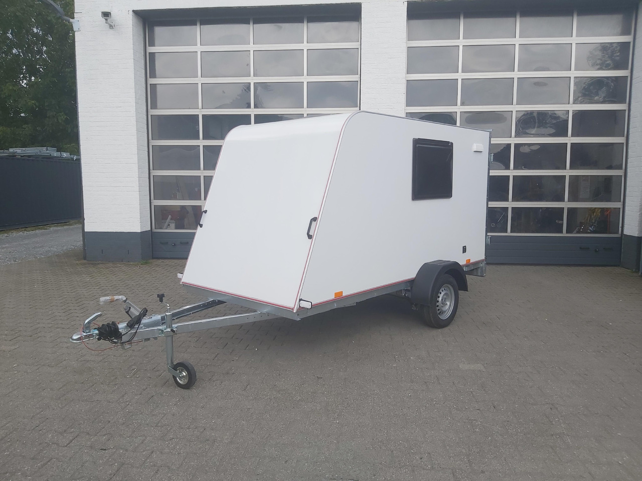 Karavan Kargo Camp TFS S Midi 320x150x150cm aero Seitentür Fenster Strom 230V (S) 750kg gebremst Modell 22: gambar 13
