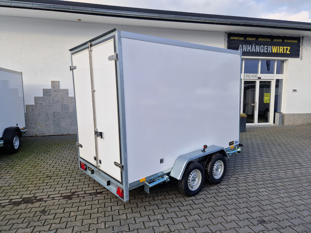 Trailer berpendingin Kargo CoolBoxx FK2030HT 296x162x200cm 230V Govi Kühlung Stützen 2000kg 100km/H Abverkauf: gambar 8