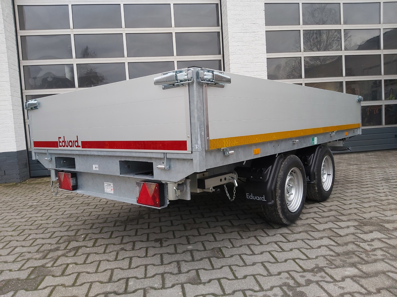 Kipper 330x180x40cm Elektrisch+Notpumpe Profi Rahmen+ (L) 3500kg Abverkauf 2te Wahl - Trailer jungkit: gambar 5 Kipper 330x180x40cm Elektrisch+Notpumpe Profi Rahmen+ (L) 3500kg Abverkauf 2te Wahl - Trailer jungkit: gambar 5