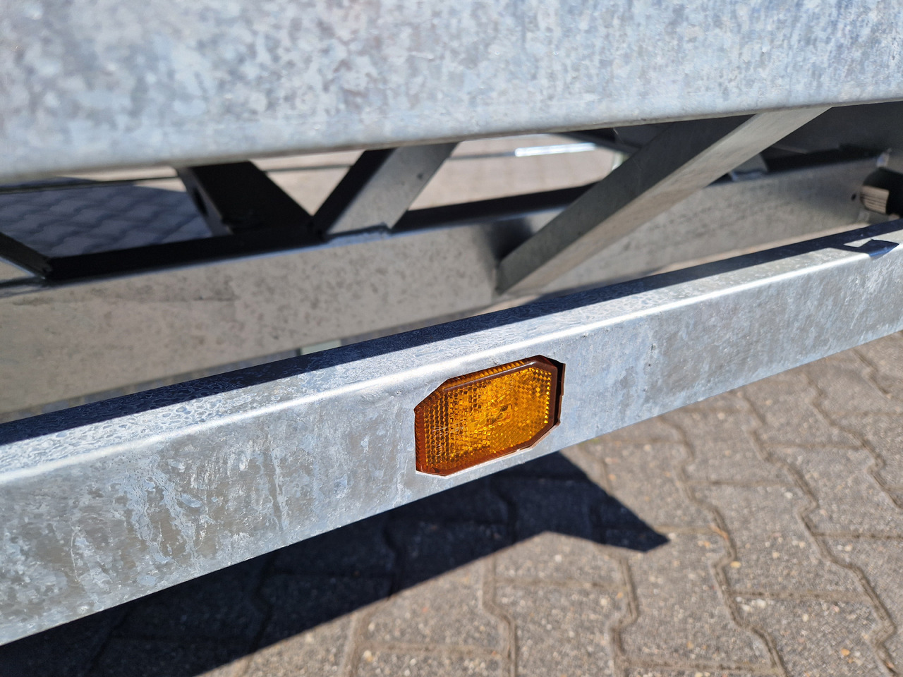 MEDAX - 2 3500 502x223x30cm Tandem 12" niedrig Fahrrgestell (XXL) 3500kg - Trailer flatbed: gambar 2 MEDAX - 2 3500 502x223x30cm Tandem 12" niedrig Fahrrgestell (XXL) 3500kg - Trailer flatbed: gambar 2