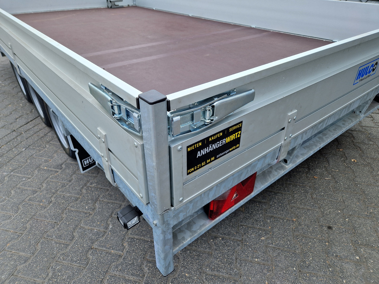 MEDAX - 3 3500 405x223x30cm Tridem 12" niedrig Fahrwerk (XL) 3500kg - Trailer flatbed: gambar 4 MEDAX - 3 3500 405x223x30cm Tridem 12" niedrig Fahrwerk (XL) 3500kg - Trailer flatbed: gambar 4