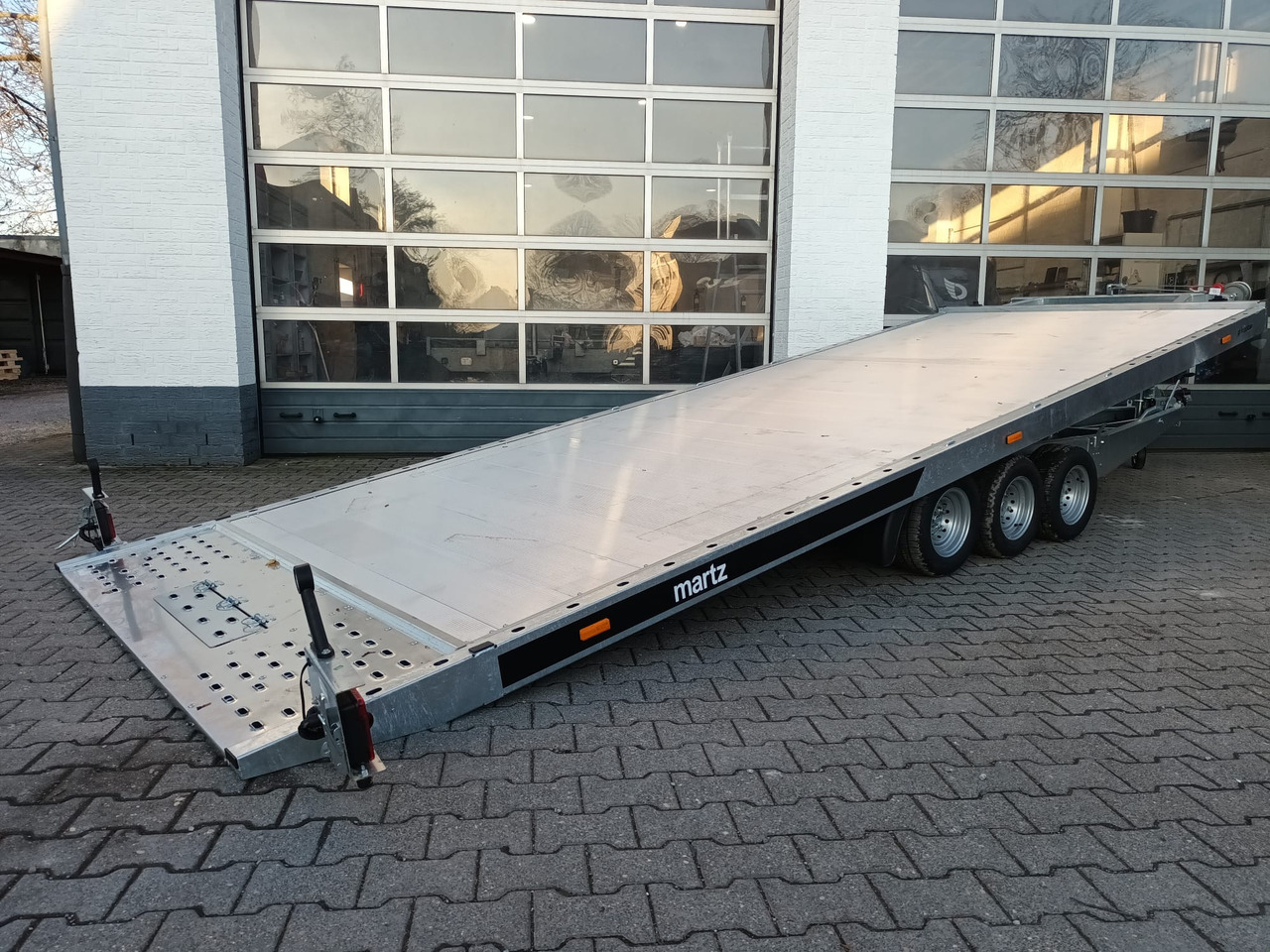 Martz Cartrailer GT KIPP 580/3 3,5T 580x215cm Profi Aluboden Winde Tridem 10" 3500kg 100 km/H - Trailer autotransporter: gambar 1 Martz Cartrailer GT KIPP 580/3 3,5T 580x215cm Profi Aluboden Winde Tridem 10" 3500kg 100 km/H - Trailer autotransporter: gambar 1