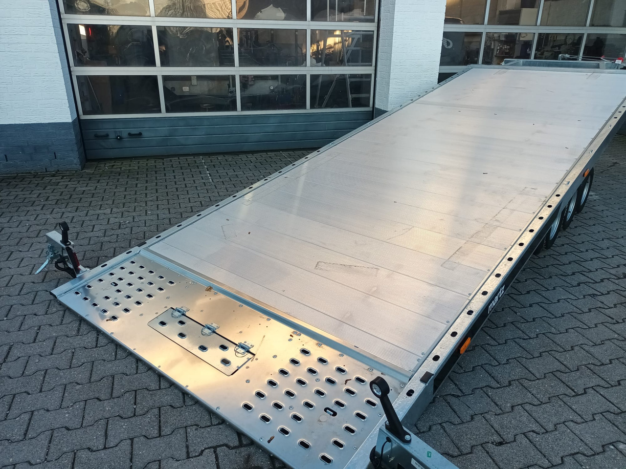 Martz Cartrailer GT KIPP 580/3 3,5T 580x215cm Profi Aluboden Winde Tridem 10" 3500kg 100 km/H - Trailer autotransporter: gambar 5 Martz Cartrailer GT KIPP 580/3 3,5T 580x215cm Profi Aluboden Winde Tridem 10" 3500kg 100 km/H - Trailer autotransporter: gambar 5