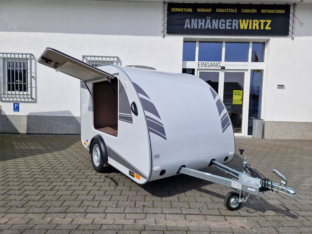 Mini Camper Mini Tommy TMC25 Basic 252x140x121cm 100 km/H 750kg ungebremst Januar AKTION - Karavan: gambar 2 Mini Camper Mini Tommy TMC25 Basic 252x140x121cm 100 km/H 750kg ungebremst Januar AKTION - Karavan: gambar 2