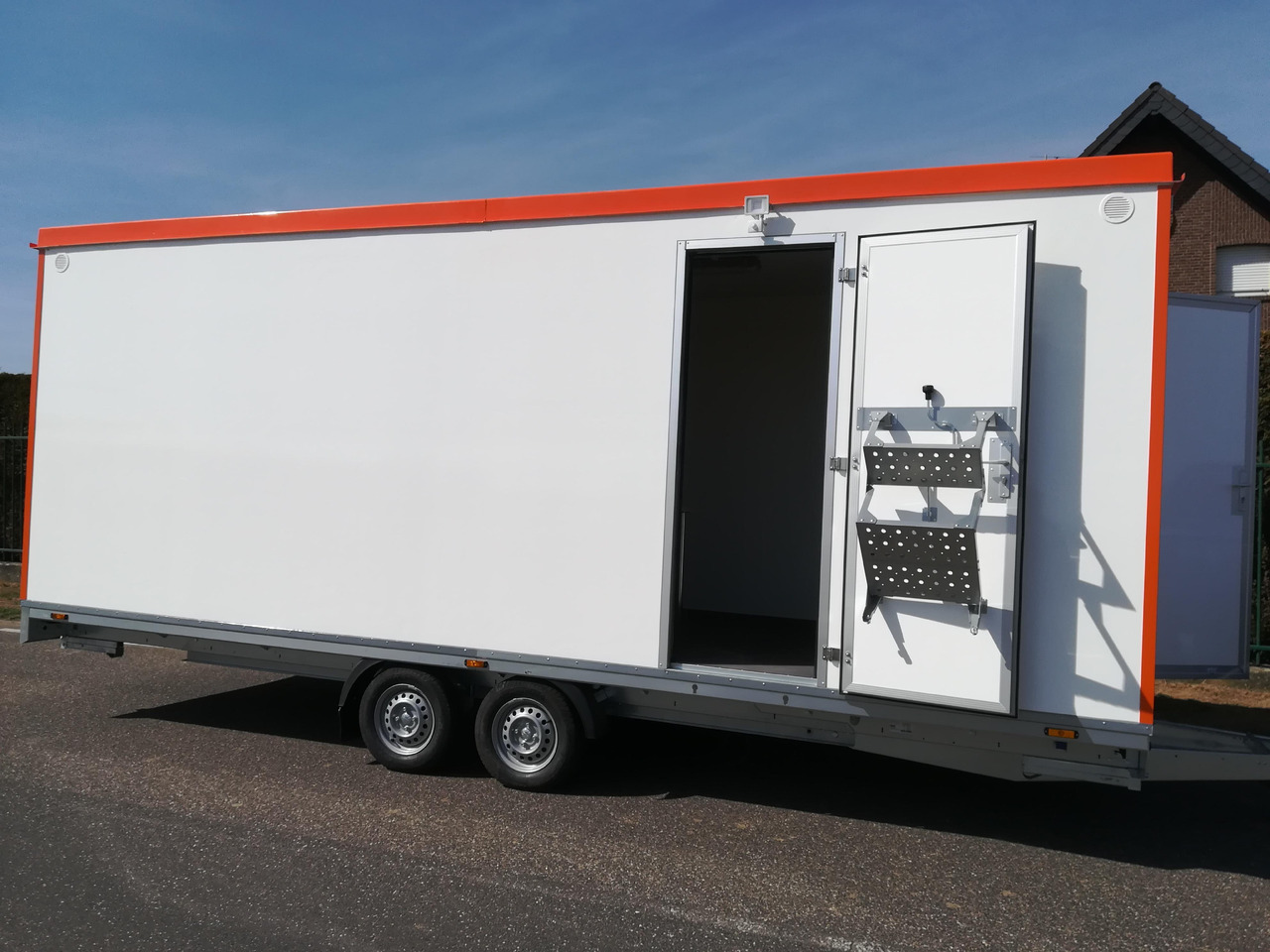 Mobiles Büro 612x222x220cm Tür + Fenster + WC Raum (XXXL) 2000kg - Kontainer konstruksi, Trailer: gambar 1 Mobiles Büro 612x222x220cm Tür + Fenster + WC Raum (XXXL) 2000kg - Kontainer konstruksi, Trailer: gambar 1