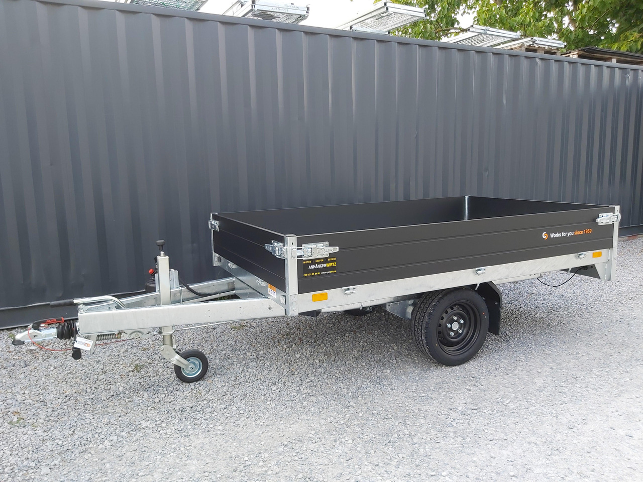 Saris Kipper K1 256 150 1500 1 256x150x30cm black Edition Handpumpe 13" (S) 1500kg Online Aktion - Trailer jungkit: gambar 3 Saris Kipper K1 256 150 1500 1 256x150x30cm black Edition Handpumpe 13" (S) 1500kg Online Aktion - Trailer jungkit: gambar 3