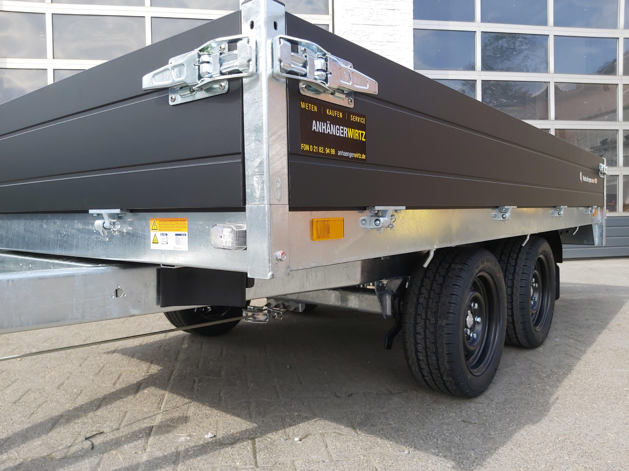 Saris Kipper K1 306 170 2700 2 E 306x170x30cm black Edition Elektro (M) 2700kg Online Aktion - Trailer jungkit: gambar 5 Saris Kipper K1 306 170 2700 2 E 306x170x30cm black Edition Elektro (M) 2700kg Online Aktion - Trailer jungkit: gambar 5