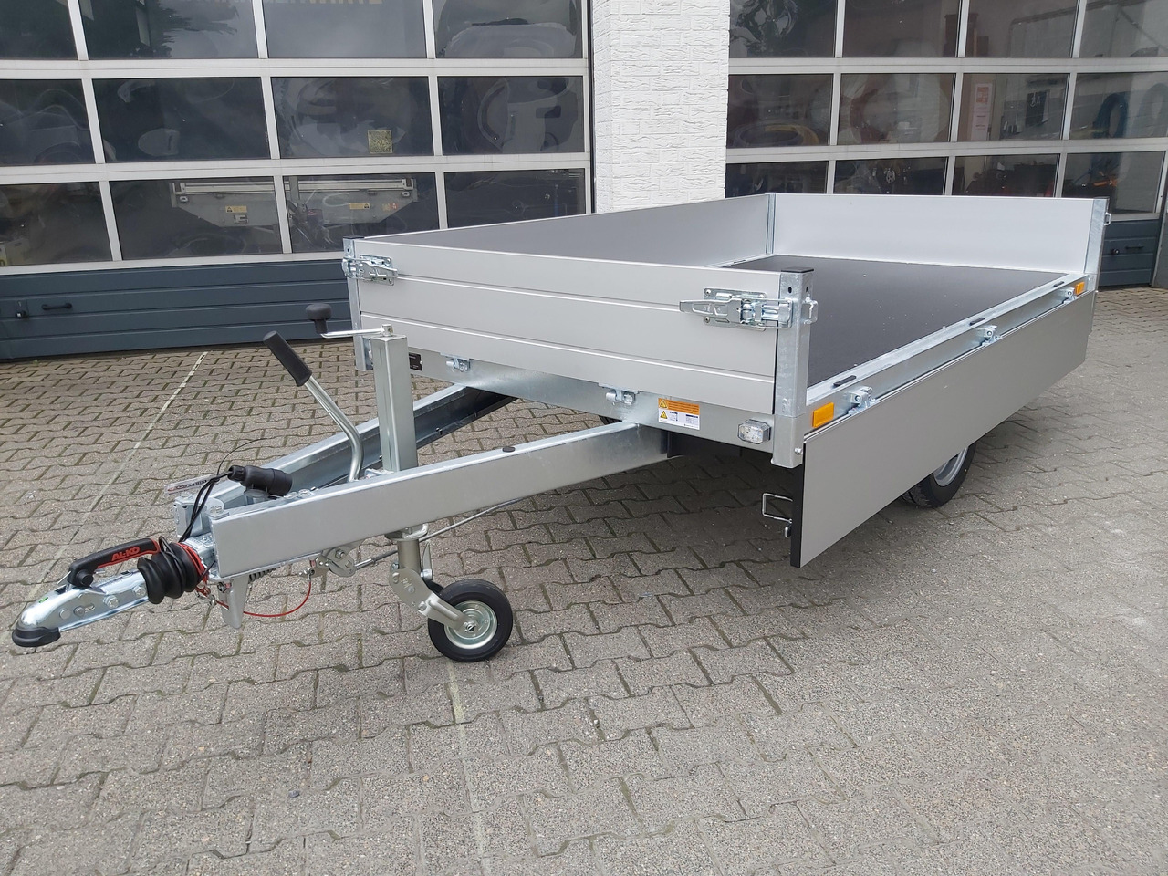 Saris PL 256 150 1500 1 256x150x30cm 13" 1500kg Modell 2024 - Trailer mobil: gambar 3 Saris PL 256 150 1500 1 256x150x30cm 13" 1500kg Modell 2024 - Trailer mobil: gambar 3