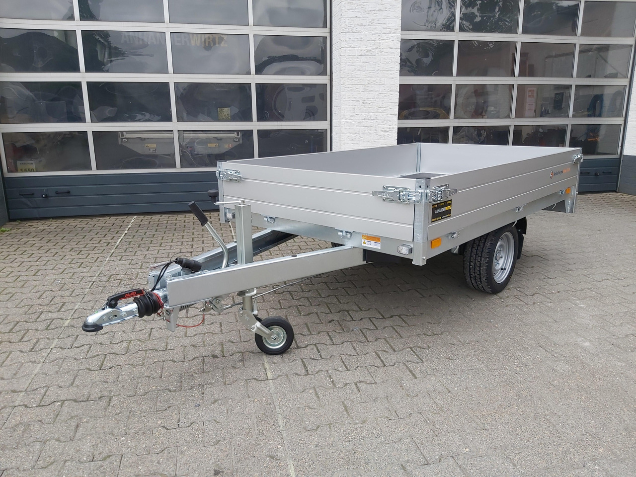 Saris PL 256 150 1500 1 256x150x30cm 13" 1500kg Modell 2024 - Trailer mobil: gambar 2 Saris PL 256 150 1500 1 256x150x30cm 13" 1500kg Modell 2024 - Trailer mobil: gambar 2