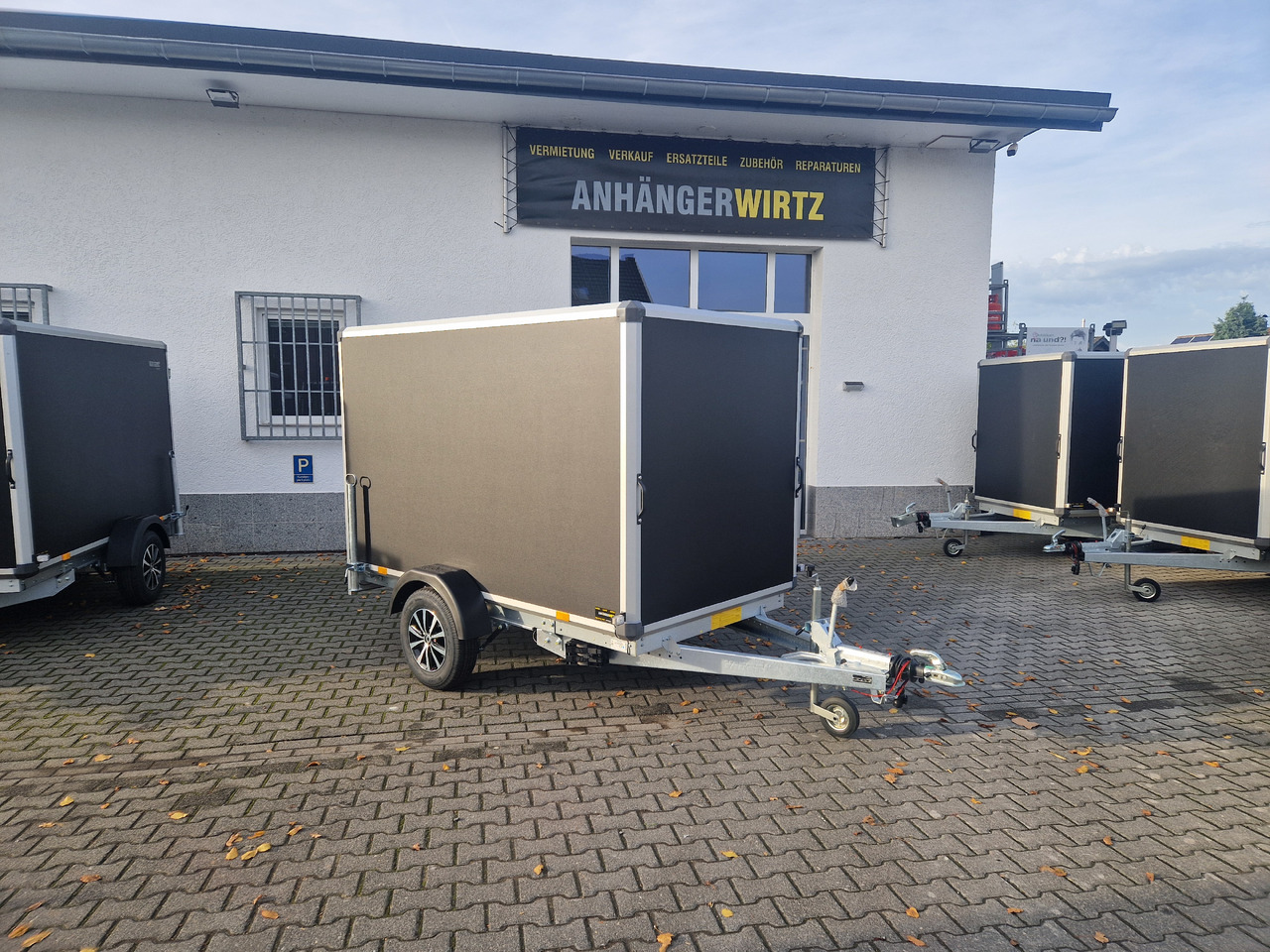 Variant C1315 C2 Edition black 258x148x157cm Alufelgen darkline 1350kg 100km/H 2024 black deal - Trailer kotak tertutup: gambar 4 Variant C1315 C2 Edition black 258x148x157cm Alufelgen darkline 1350kg 100km/H 2024 black deal - Trailer kotak tertutup: gambar 4