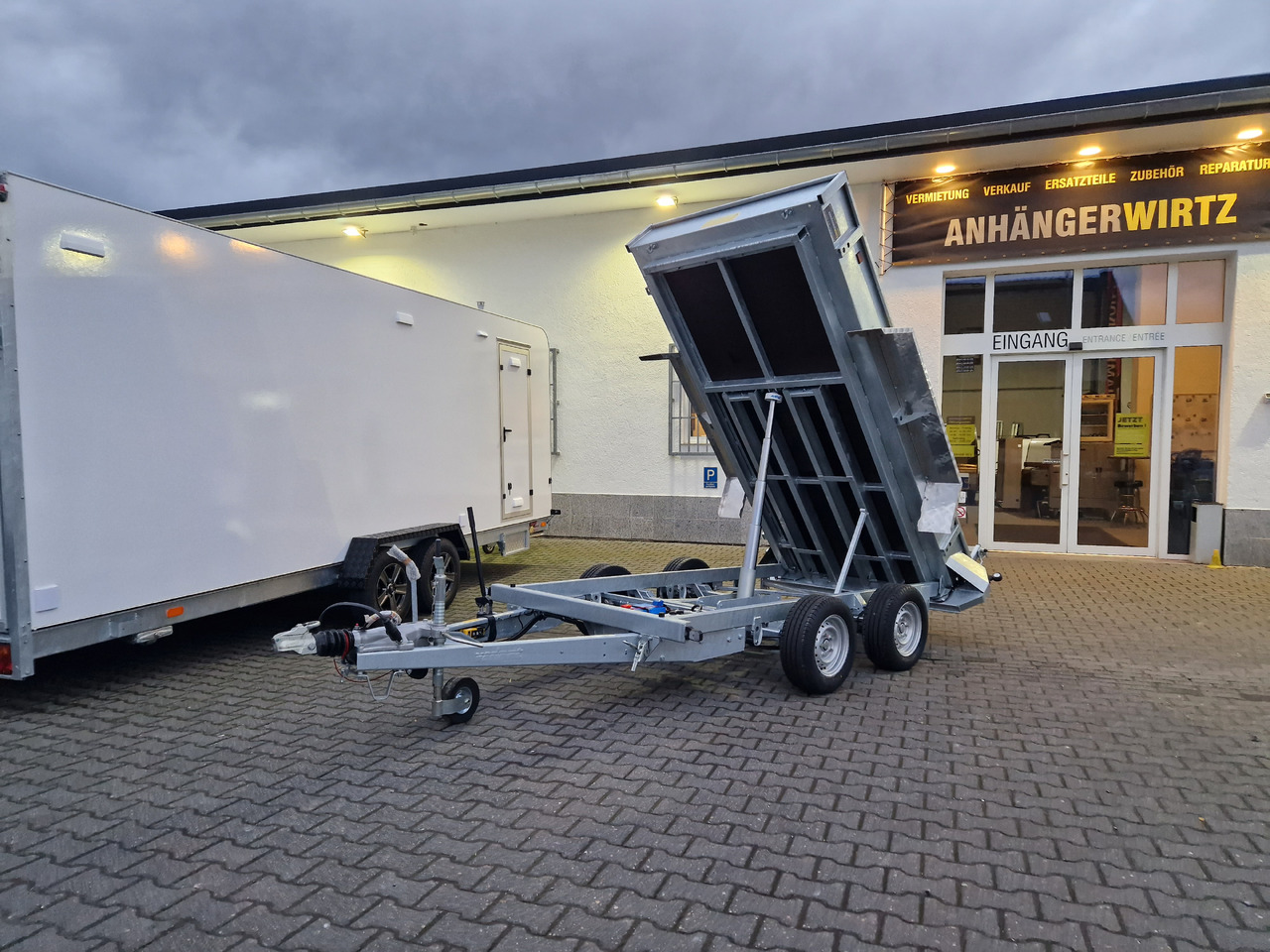Variant Heckkipper Tieflader 3515 MT20 300x150x30cm Auffahrrampen Stützen Parabelfeder 3500kg 100km - Trailer jungkit: gambar 2 Variant Heckkipper Tieflader 3515 MT20 300x150x30cm Auffahrrampen Stützen Parabelfeder 3500kg 100km - Trailer jungkit: gambar 2
