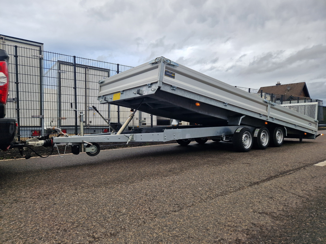 Variant Maschinentransporter 3563 UX Maxi Load 620x210x30cm LED Tridem Parabelfeder 3500kg Modell 24 - Trailer untuk mesin konstruksi: gambar 1 Variant Maschinentransporter 3563 UX Maxi Load 620x210x30cm LED Tridem Parabelfeder 3500kg Modell 24 - Trailer untuk mesin konstruksi: gambar 1