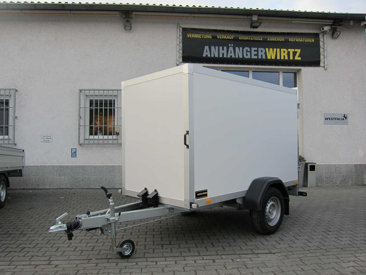 WM Meyer Koffer AZ 1325/126 S30 251x126x150cm (S) 1300kg Modell 2024 Januar Aktion - Trailer kotak tertutup: gambar 1 WM Meyer Koffer AZ 1325/126 S30 251x126x150cm (S) 1300kg Modell 2024 Januar Aktion - Trailer kotak tertutup: gambar 1