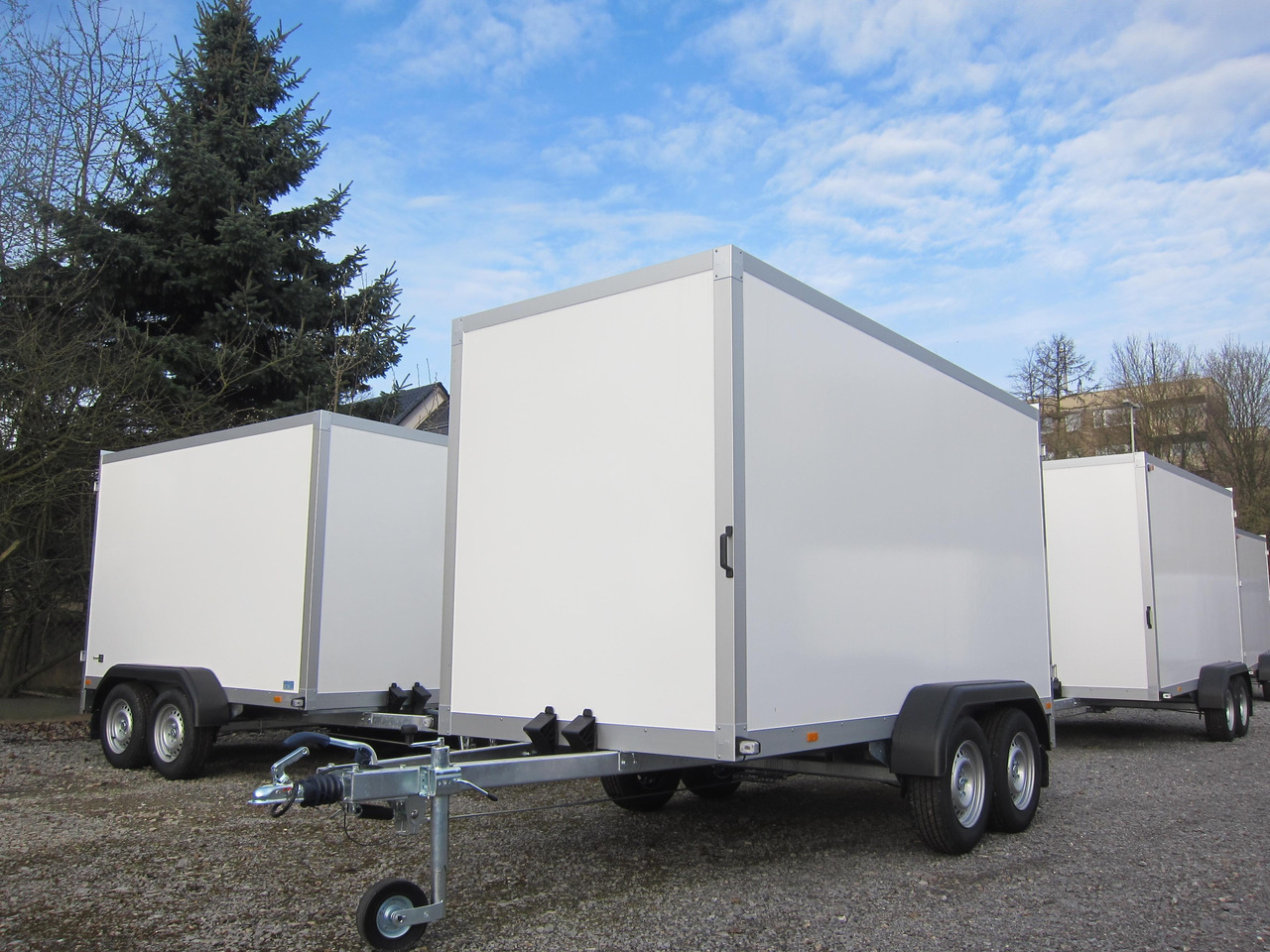 WM Meyer Koffer AZ 2035/151 S35 351x151x185cm (L) 2000kg - Trailer kotak tertutup: gambar 1 WM Meyer Koffer AZ 2035/151 S35 351x151x185cm (L) 2000kg - Trailer kotak tertutup: gambar 1