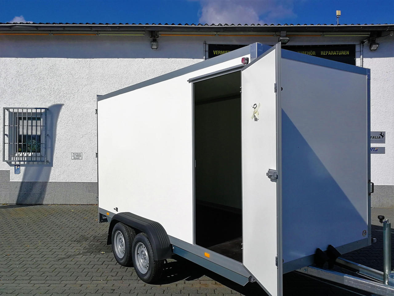 WM Meyer Koffer AZ 3540/185 S35 401x185x205cm Seitentür (XL) 3500kg Modell 2024 - Trailer kotak tertutup: gambar 2 WM Meyer Koffer AZ 3540/185 S35 401x185x205cm Seitentür (XL) 3500kg Modell 2024 - Trailer kotak tertutup: gambar 2