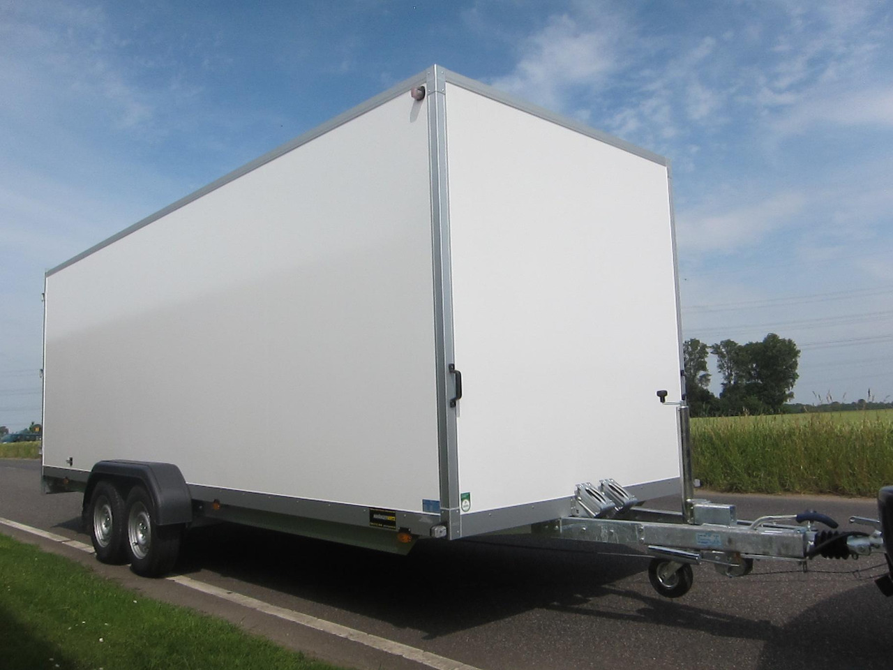 WM Meyer Kofferanhänger AZ 3560/200 S40 601x200x205cm Profiline 3000kg Aktion - Trailer kotak tertutup: gambar 1 WM Meyer Kofferanhänger AZ 3560/200 S40 601x200x205cm Profiline 3000kg Aktion - Trailer kotak tertutup: gambar 1