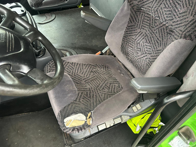 Tractor head Scania R114.380: gambar 17 Tractor head Scania R114.380: gambar 17