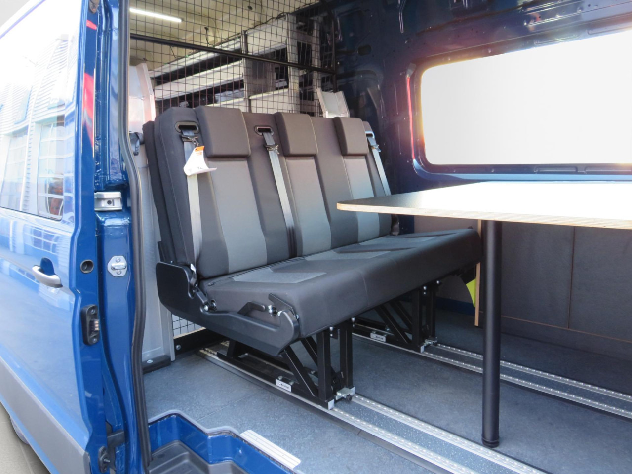VOLKSWAGEN Crafter 55 L5 Superhochdach Doka BOTT-Ausbau Klima - Van panel: gambar 4 VOLKSWAGEN Crafter 55 L5 Superhochdach Doka BOTT-Ausbau Klima - Van panel: gambar 4
