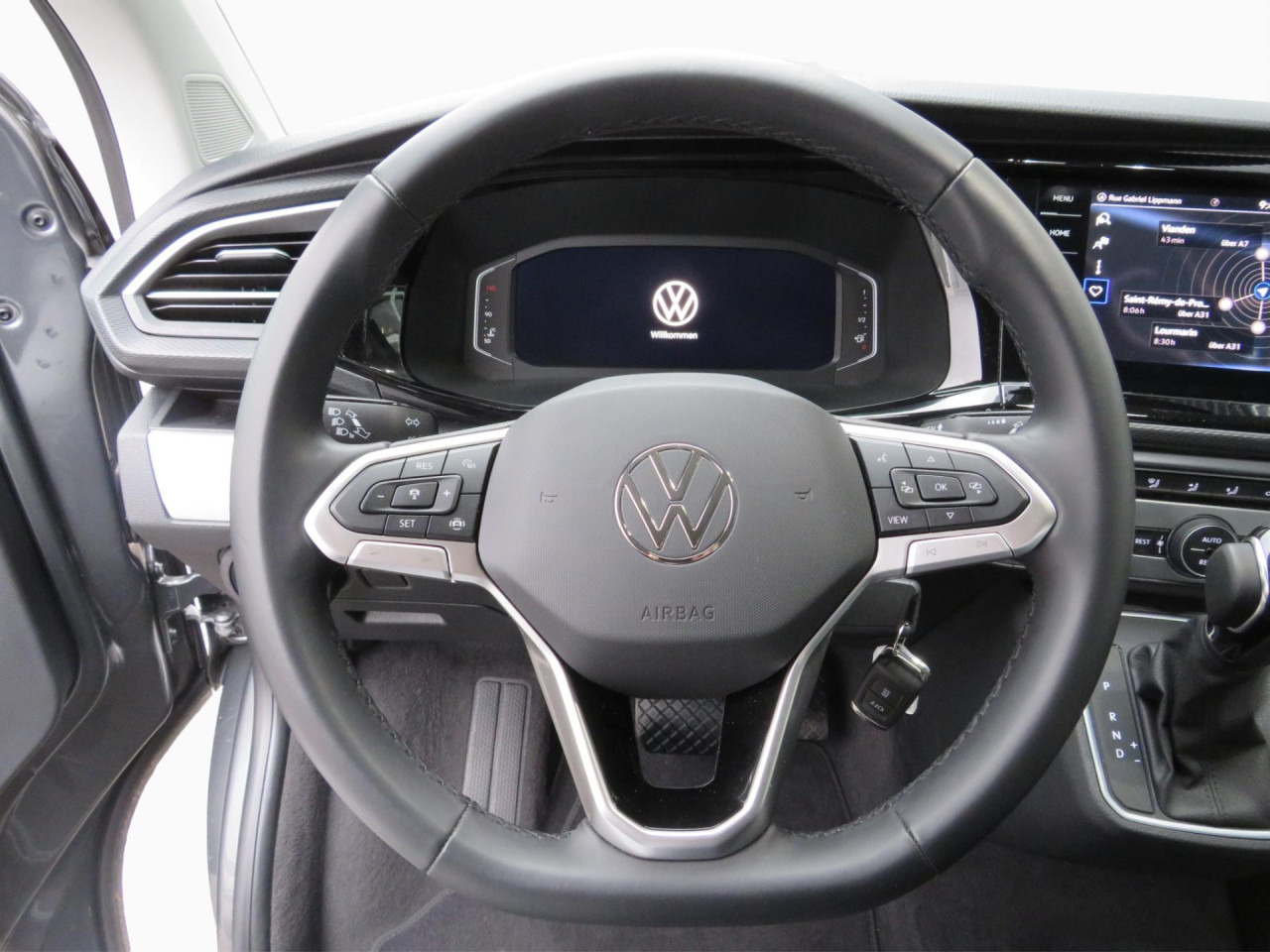 VOLKSWAGEN T6.1 Multivan Comfortline Edition Court Bluetooth - Mobil: gambar 3 VOLKSWAGEN T6.1 Multivan Comfortline Edition Court Bluetooth - Mobil: gambar 3