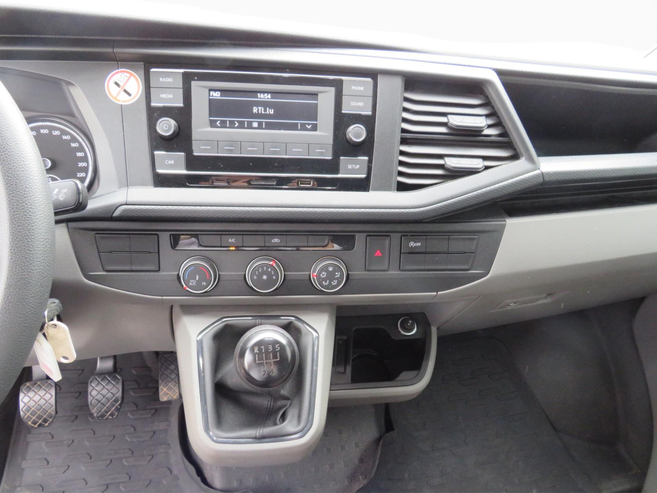 VOLKSWAGEN T6.1 Transporter 2.0 TDI Kasten Klima ZV - Van kecil: gambar 3 VOLKSWAGEN T6.1 Transporter 2.0 TDI Kasten Klima ZV - Van kecil: gambar 3