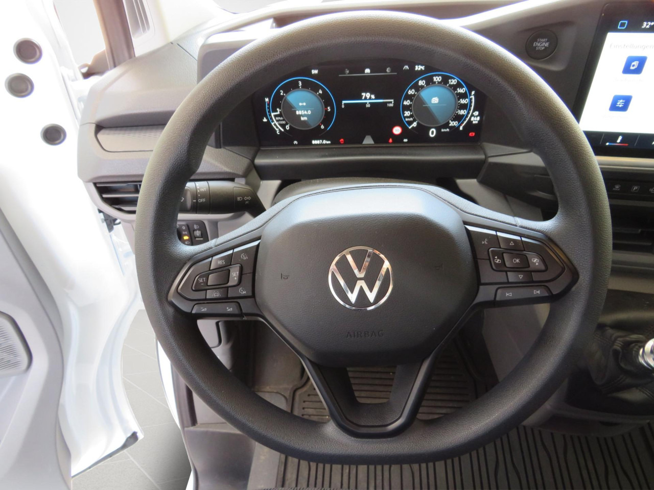 VOLKSWAGEN T7 Transporter 2.0 TDI 81 kW Kasten Klima ZV - Van kecil: gambar 2 VOLKSWAGEN T7 Transporter 2.0 TDI 81 kW Kasten Klima ZV - Van kecil: gambar 2