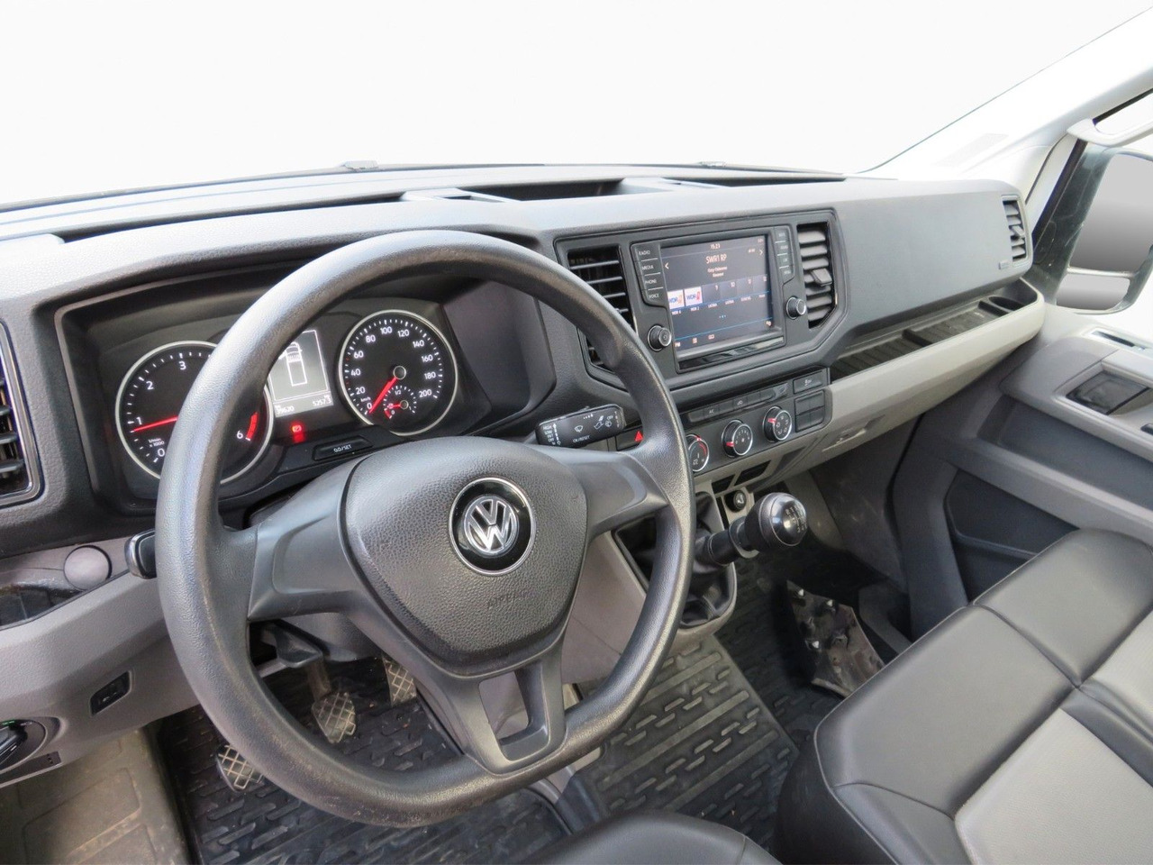 Volkswagen Crafter 35 L4 EK Pritsche Lang - Van flatbed: gambar 2 Volkswagen Crafter 35 L4 EK Pritsche Lang - Van flatbed: gambar 2