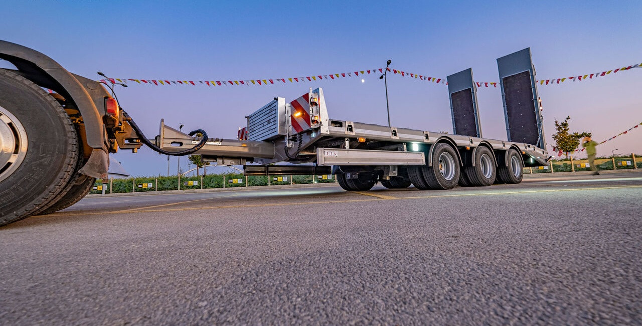 STU Boat Drawbar Trailer / Bateau ATTACHE Remorque - Trailer low bed: gambar 2 STU Boat Drawbar Trailer / Bateau ATTACHE Remorque - Trailer low bed: gambar 2