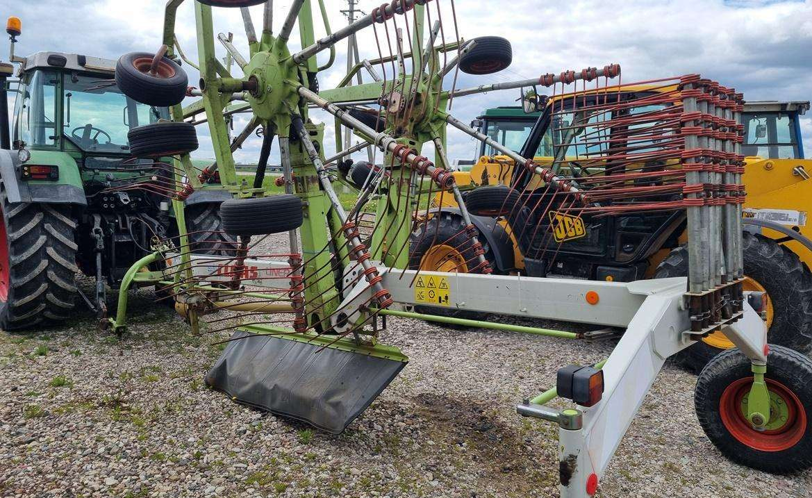 Claas Liner 680 - Tedder/ Menyapu: gambar 4 Claas Liner 680 - Tedder/ Menyapu: gambar 4
