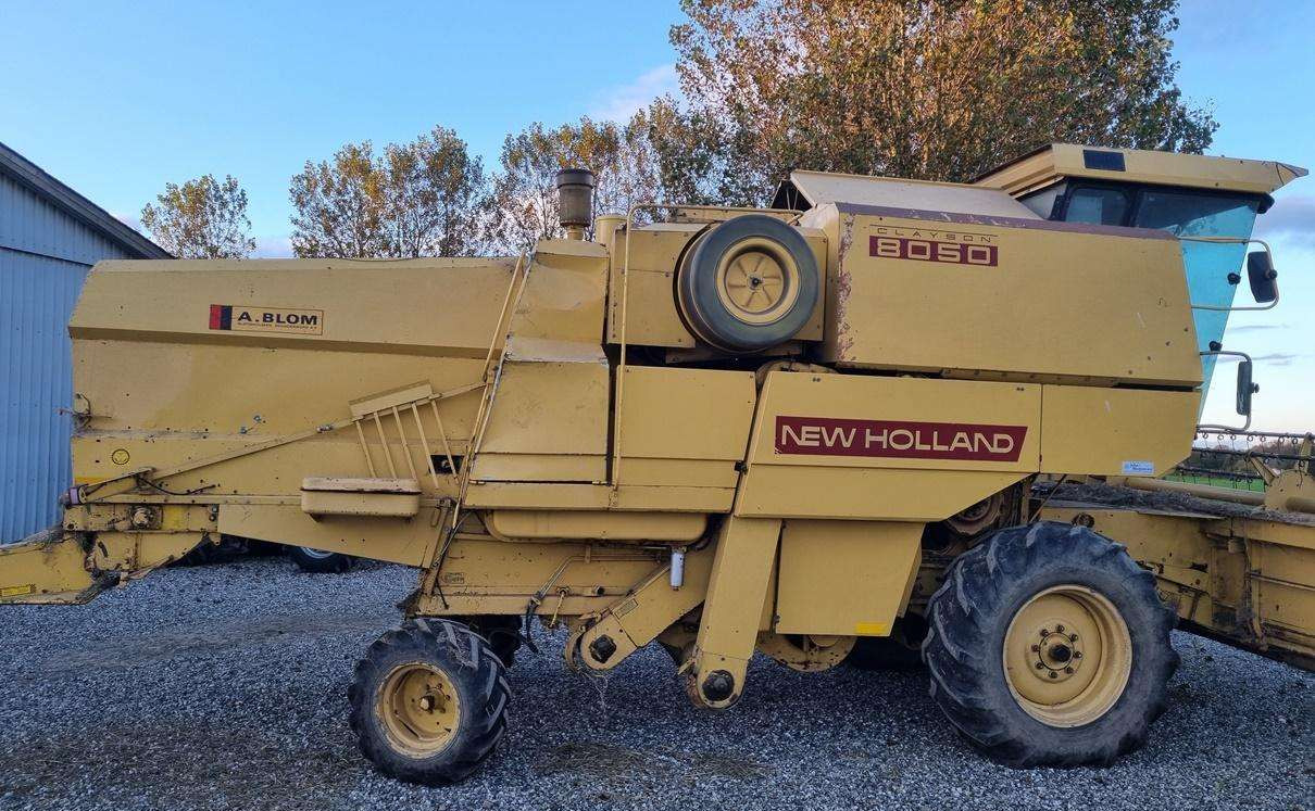 New Holland 8050 - Pemanen gabungan: gambar 5 New Holland 8050 - Pemanen gabungan: gambar 5