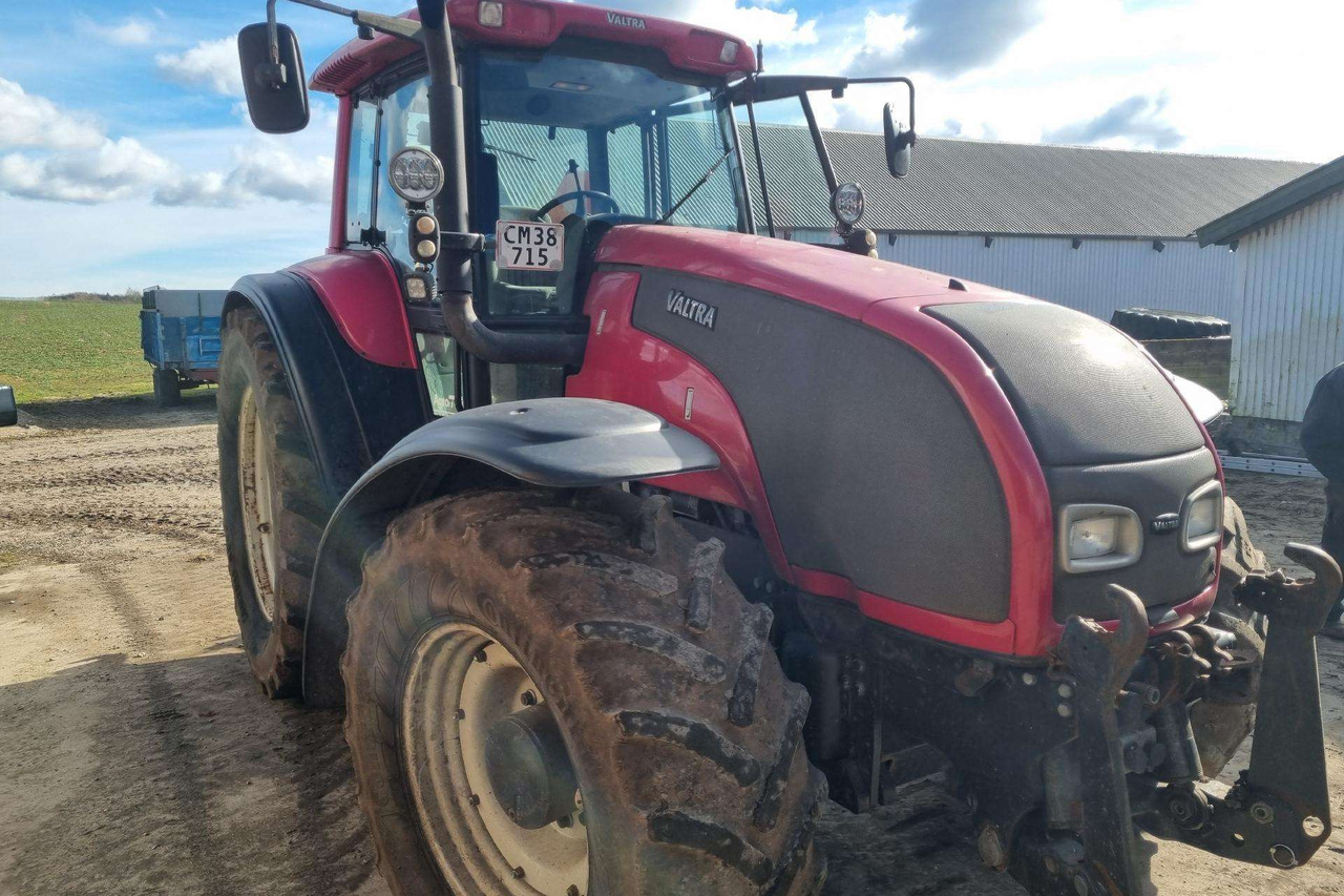 Valtra T190 - Traktor: gambar 2 Valtra T190 - Traktor: gambar 2