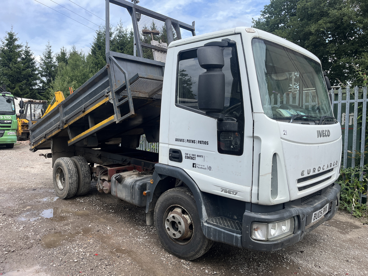 Iveco Euro Cargo 75 E17 - Truk jungkit: gambar 1 Iveco Euro Cargo 75 E17 - Truk jungkit: gambar 1