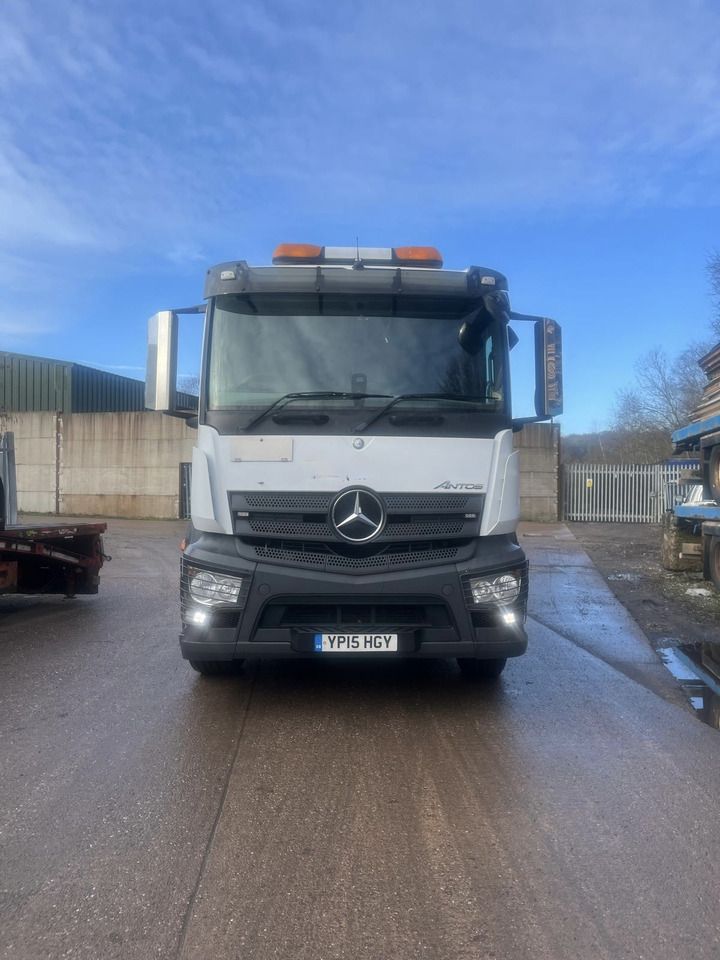 Mercedes 2532 Antos 6x2 Rear lift - Truk flatbed, Truk derek: gambar 2 Mercedes 2532 Antos 6x2 Rear lift - Truk flatbed, Truk derek: gambar 2
