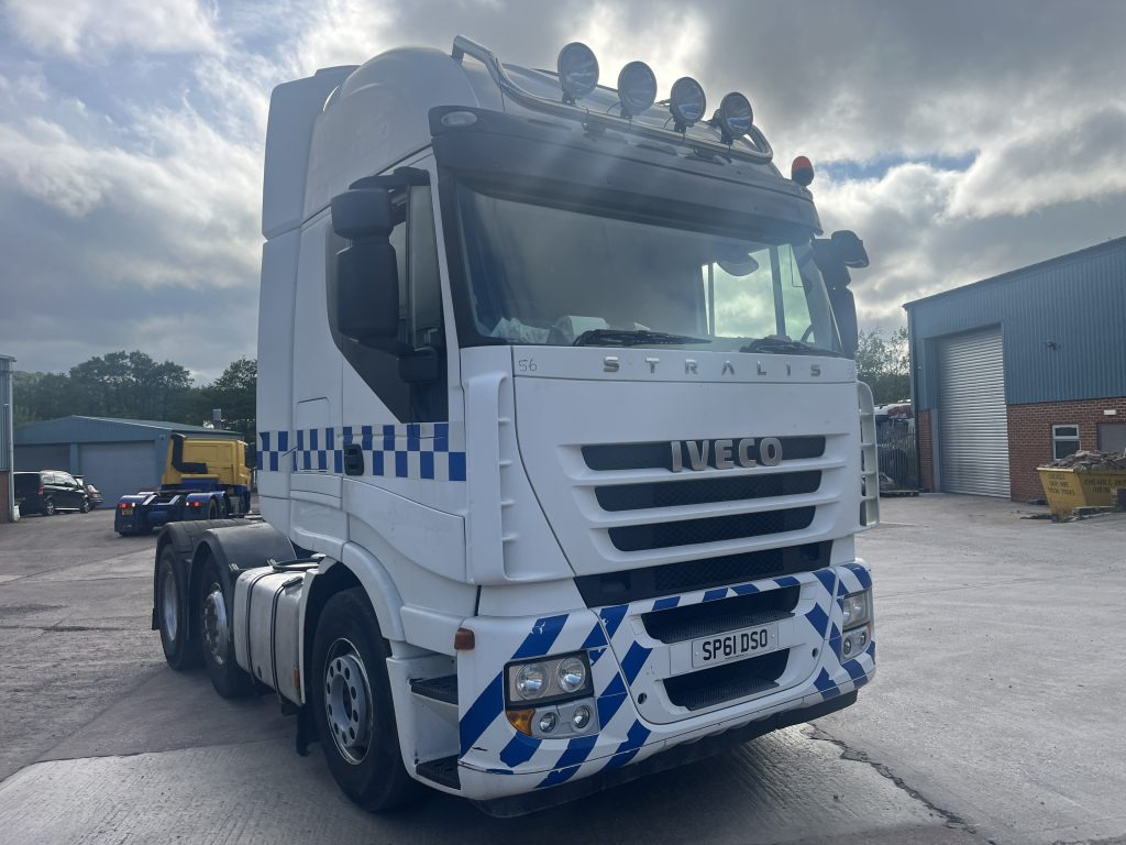 IVECO Euro 4 - Tractor head: gambar 2 IVECO Euro 4 - Tractor head: gambar 2