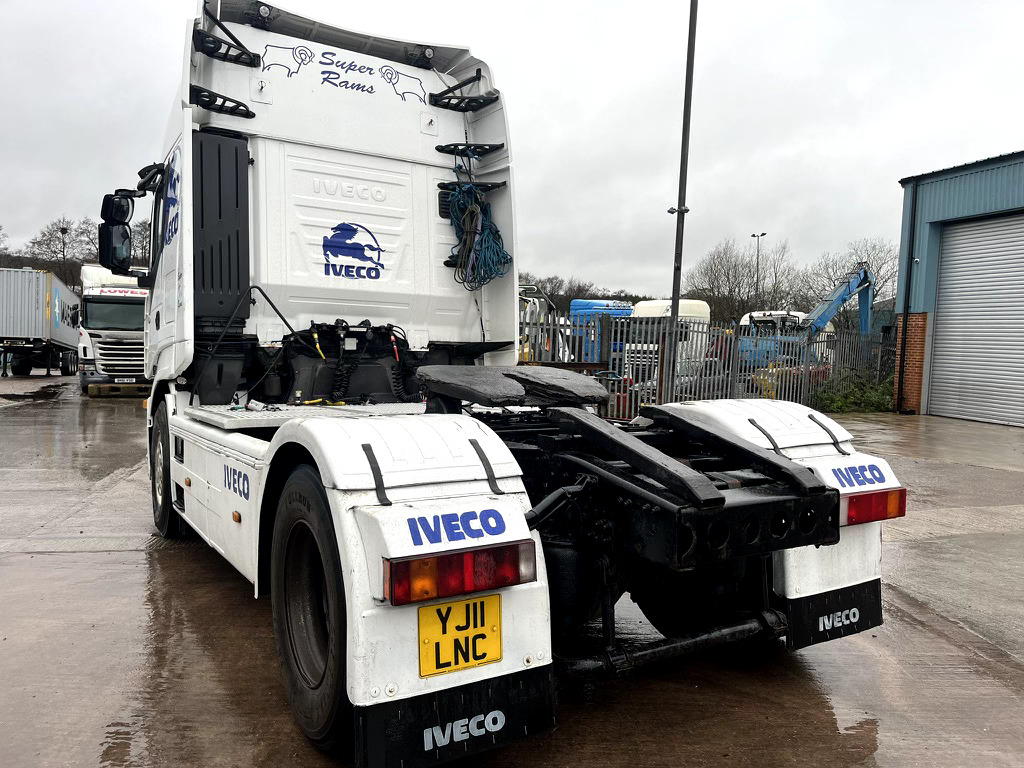 Iveco Stralis 450 4x2 - Tractor head: gambar 3 Iveco Stralis 450 4x2 - Tractor head: gambar 3