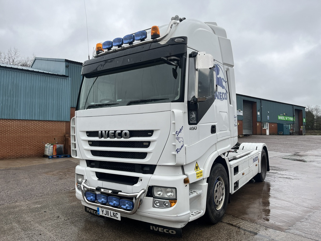 Iveco Stralis 450 4x2 Tractor Unit - Tractor head: gambar 1 Iveco Stralis 450 4x2 Tractor Unit - Tractor head: gambar 1