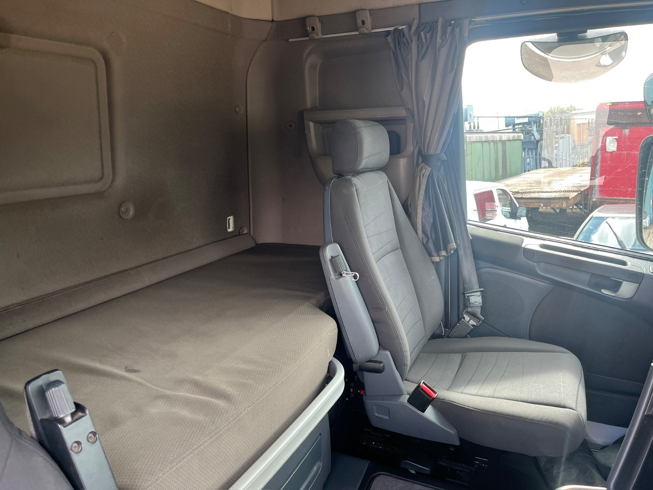 Scania R450 - Tractor head: gambar 5 Scania R450 - Tractor head: gambar 5