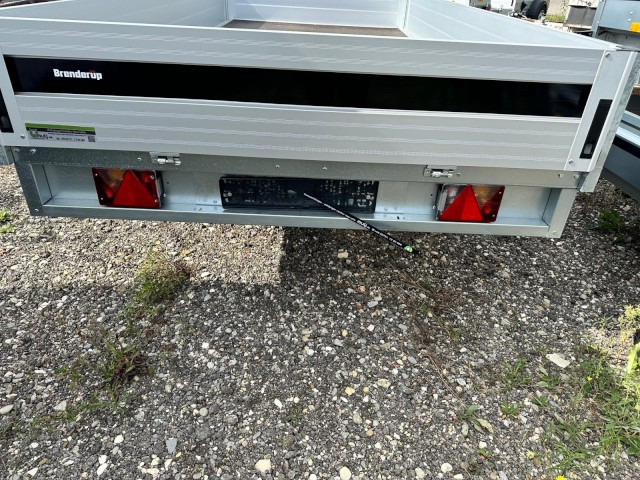 Brenderup 5375ATB2500 Alu Hochlader, 2,5 to. 3750 x 1800 x 330 mm - Trailer mobil: gambar 5 Brenderup 5375ATB2500 Alu Hochlader, 2,5 to. 3750 x 1800 x 330 mm - Trailer mobil: gambar 5