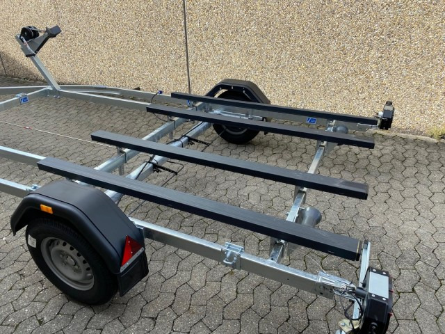 Brenderup Doppel Jetski Premium PWC21200B RAX , 1,2 to., 3,8m - Trailer perahu: gambar 4 Brenderup Doppel Jetski Premium PWC21200B RAX , 1,2 to., 3,8m - Trailer perahu: gambar 4