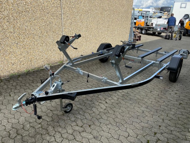 Brenderup Doppel Jetski Premium PWC21200B RAX , 1,2 to., 3,8m - Trailer perahu: gambar 1 Brenderup Doppel Jetski Premium PWC21200B RAX , 1,2 to., 3,8m - Trailer perahu: gambar 1