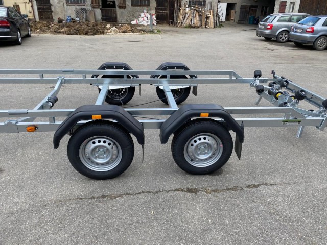 Brenderup Premium Bootsanhänger 242000TB SR mit Superrollen, 2,0 to. 7,2m/ 24 Fuß - Trailer perahu: gambar 5 Brenderup Premium Bootsanhänger 242000TB SR mit Superrollen, 2,0 to. 7,2m/ 24 Fuß - Trailer perahu: gambar 5