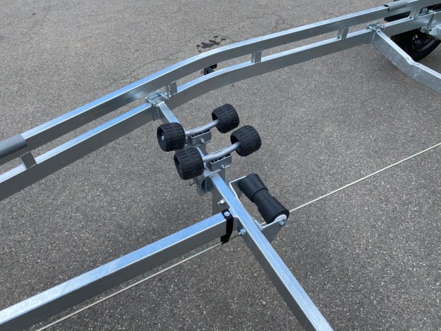 Brenderup Premium Bootsanhänger 242000TB SR mit Superrollen, 2,0 to. 7,2m/ 24 Fuß - Trailer perahu: gambar 3 Brenderup Premium Bootsanhänger 242000TB SR mit Superrollen, 2,0 to. 7,2m/ 24 Fuß - Trailer perahu: gambar 3