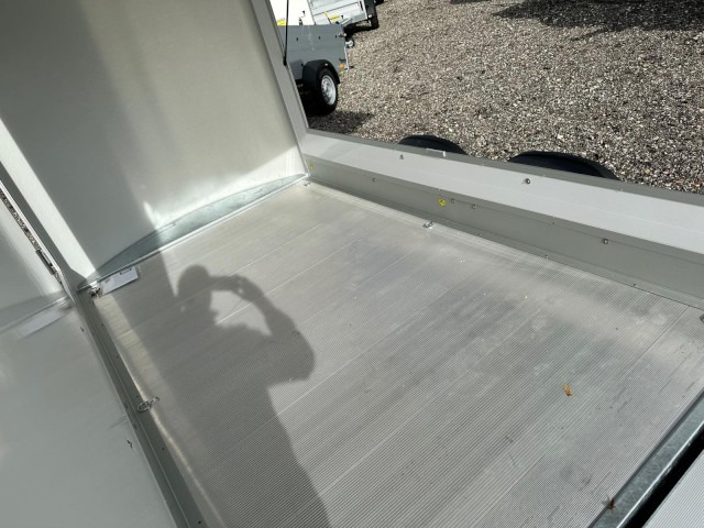 Trailer kotak tertutup baru Cheval Liberte Debon Roadster 500 Sandwich Verkaufsklappe 2000 kg, 100 km/h, 320x167x200cm: gambar 12 Trailer kotak tertutup baru Cheval Liberte Debon Roadster 500 Sandwich Verkaufsklappe 2000 kg, 100 km/h, 320x167x200cm: gambar 12