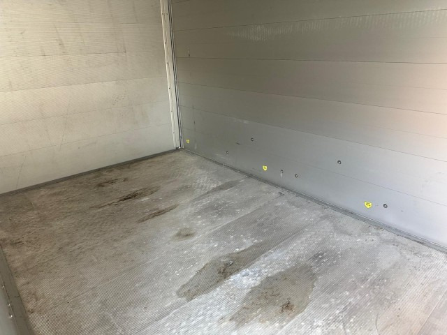 Cheval Liberte Debon Roadster 700 Alu + Türe 2600 kg, 100 km/h, 375x180x202cm - Trailer kotak tertutup: gambar 5 Cheval Liberte Debon Roadster 700 Alu + Türe 2600 kg, 100 km/h, 375x180x202cm - Trailer kotak tertutup: gambar 5