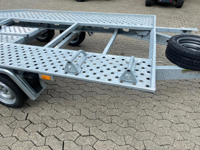 Gala BGG Taurus 4530SL 4550 x 2050 mm, 3,0 to. ZG, 2-Achs - Trailer autotransporter: gambar 3 Gala BGG Taurus 4530SL 4550 x 2050 mm, 3,0 to. ZG, 2-Achs - Trailer autotransporter: gambar 3