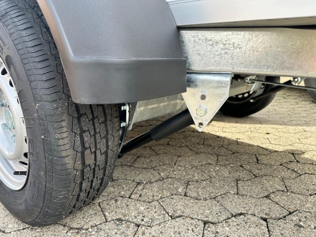 Humbaur Koffer HK 132513-15P, 100 km/h 1,3 t. 2510 x 1310 x 1520 mm - Trailer kotak tertutup: gambar 3 Humbaur Koffer HK 132513-15P, 100 km/h 1,3 t. 2510 x 1310 x 1520 mm - Trailer kotak tertutup: gambar 3